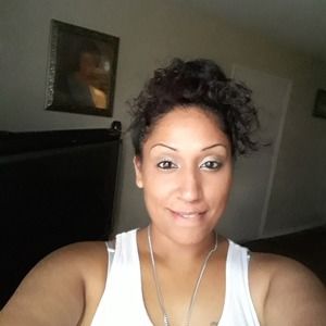 Meet your Posher, Monique